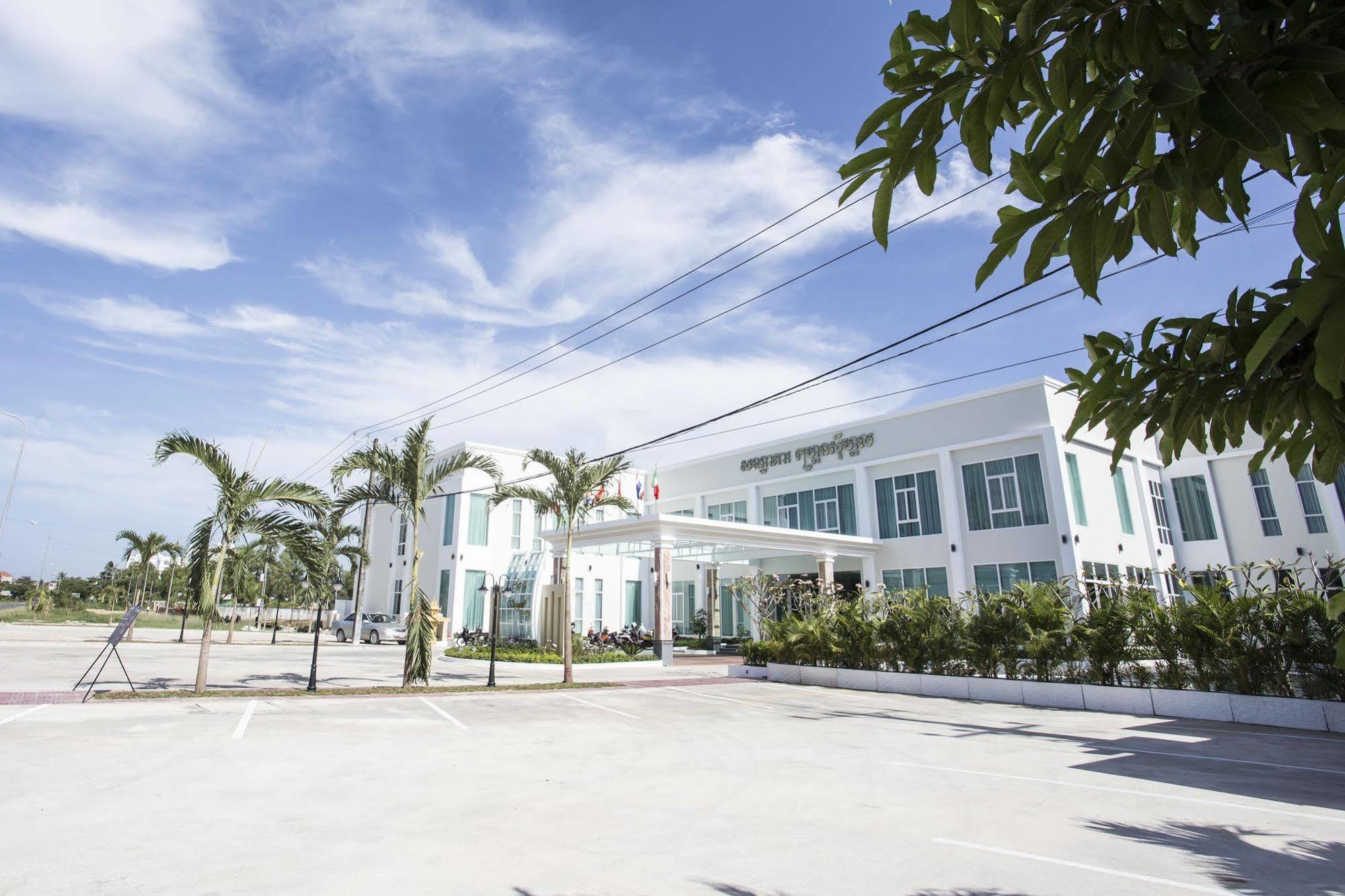 Grand Seagull Hotel Sihanoukville Exterior photo